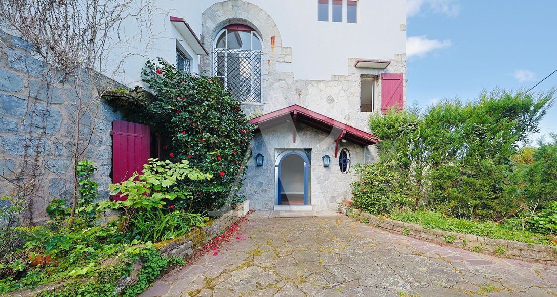 Villa in Acotz, Saint-Jean-de-Luz, France 3 - 15959972