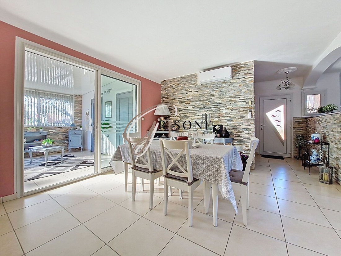 Villa in Coste Chaude-Mauveou, La Seyne-sur-Mer, France 3 - 17812886