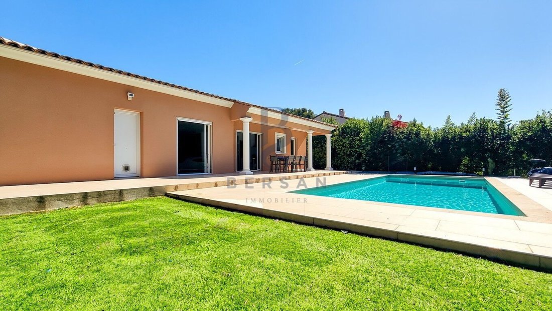 Villa in Exterieurs, Frejus, France 3 - 17756134