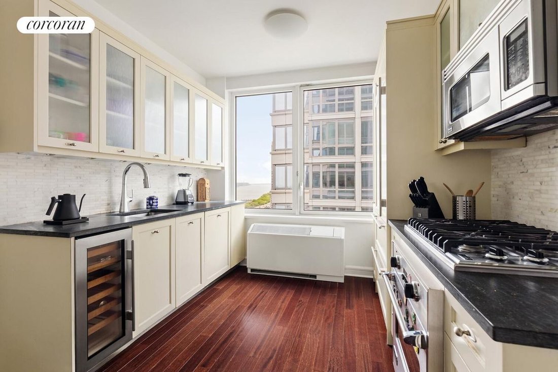 Condo in New York, New York, United States 3 - 17938924
