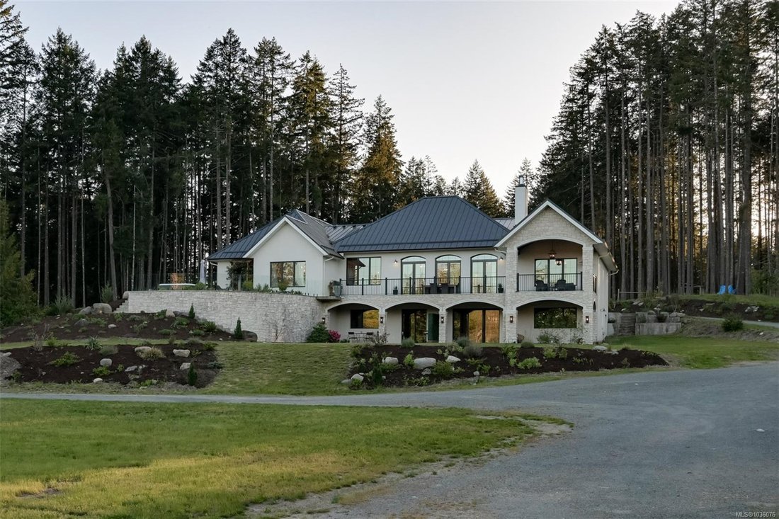 House in Duncan, British Columbia, Canada 1 - 17942710