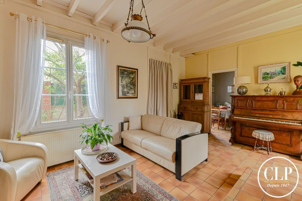 House in Fontenay-sous-Bois, Ile-de-France, France 2 - 16074207