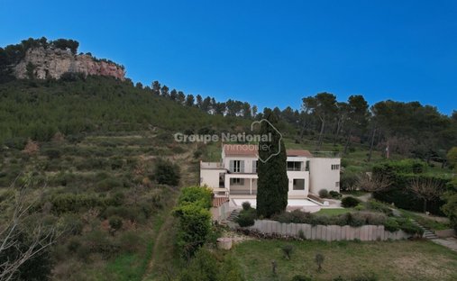 House in Orgon, Provence-Alpes-Côte d'Azur, France 1