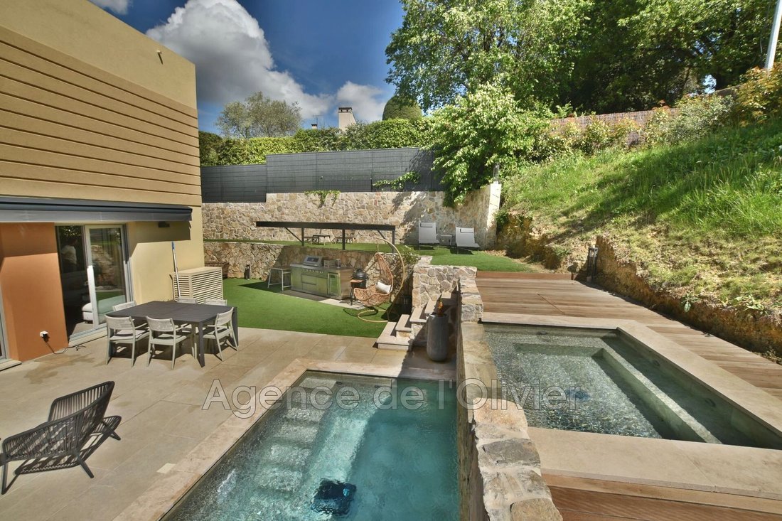 Villa in Valbonne, Provence-Alpes-Côte d'Azur, France 3 - 17929468
