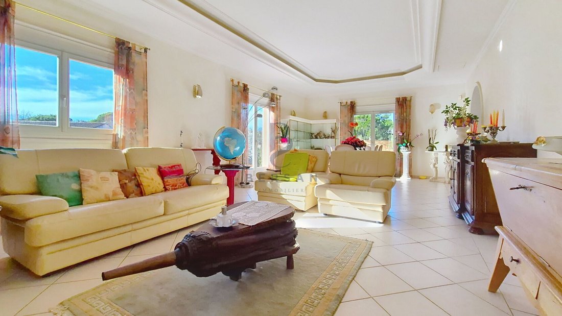 Villa in Exterieurs, Frejus, France 4 - 16409684