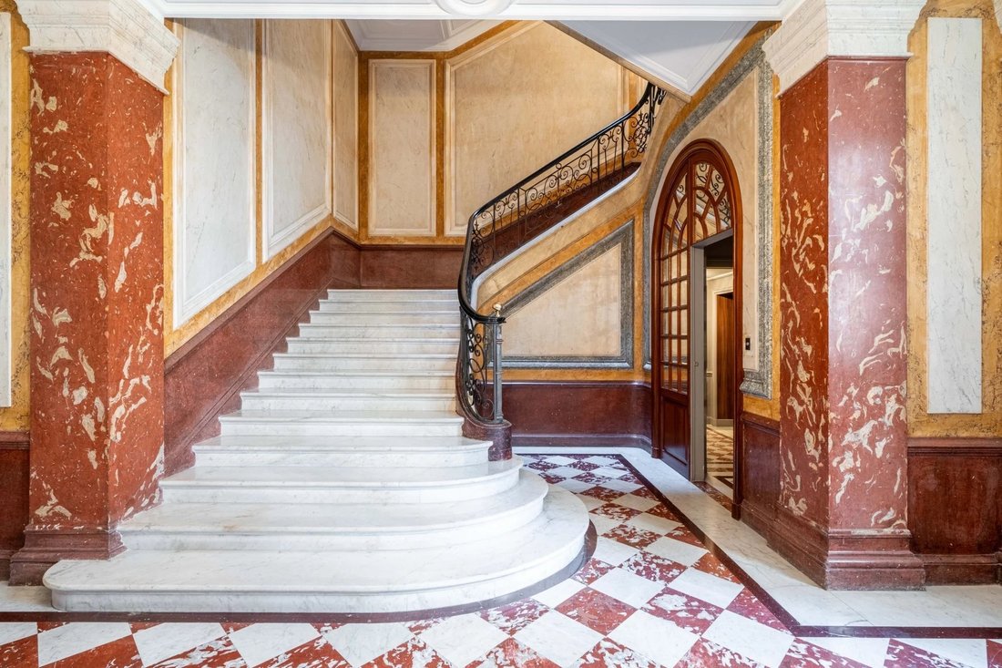Appartamento a Mairie, Paris 8e Arrondissement, Parigi 5 - 17930606