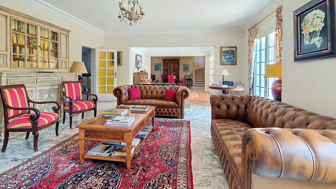 Villa in Le Dramont-Agay-Anthéor-Le Trayas, Saint-Raphaël, France 4 - 16409229