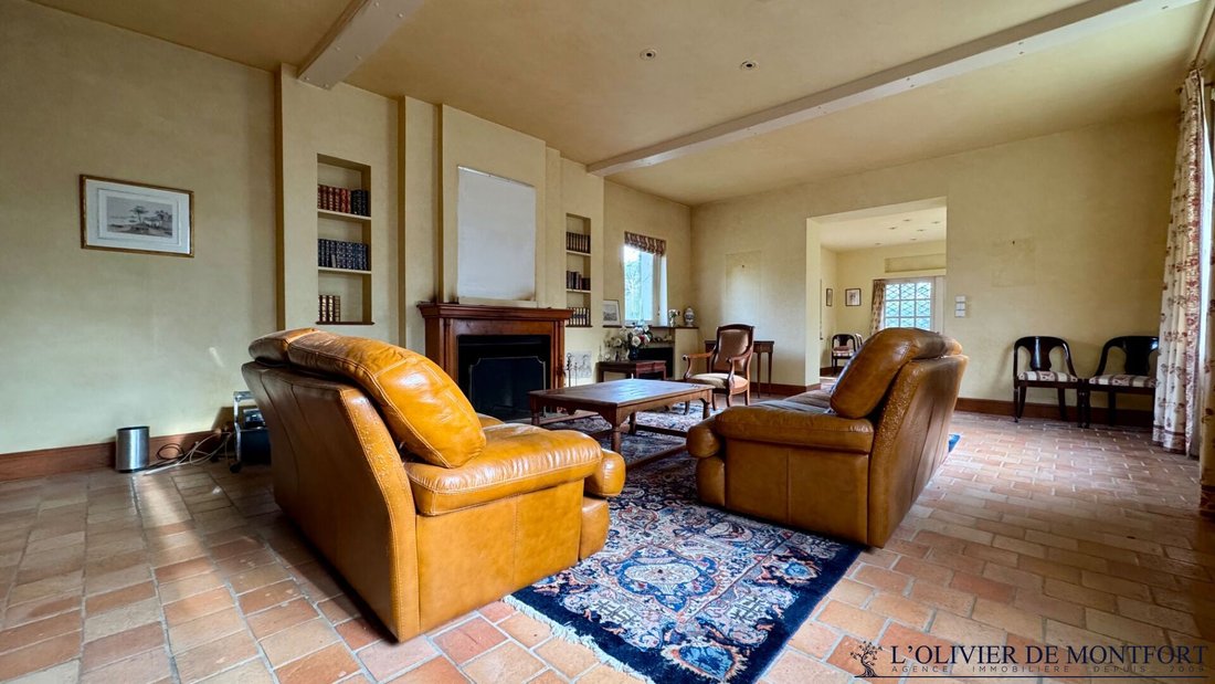 House in Montfort-l'Amaury, Ile-de-France, France 3 - 17567330