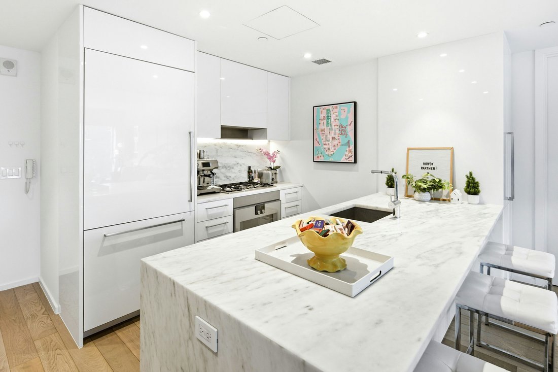 Condo in New York, New York, United States 3 - 17359782