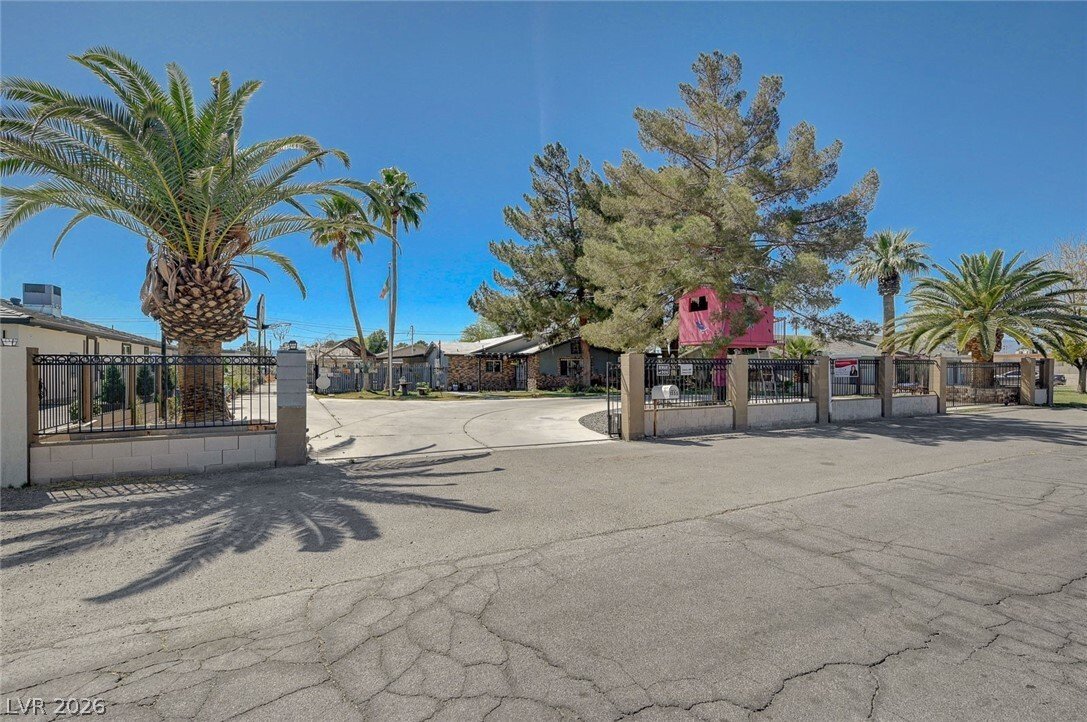 House in Las Vegas, Nevada, United States 2 - 17935528
