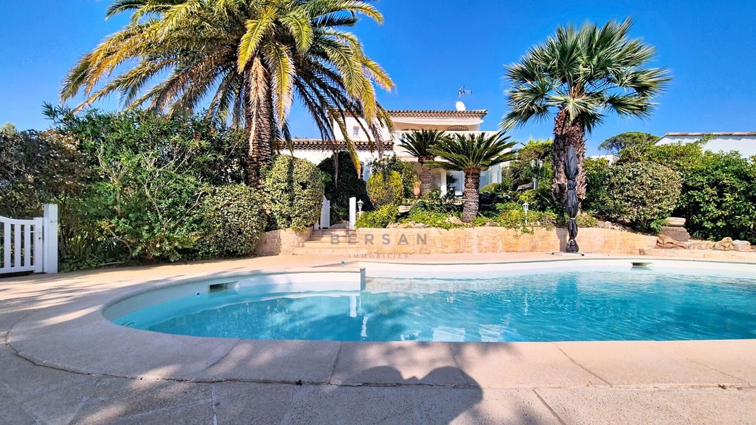 Villa in Le Dramont-Agay-Anthéor-Le Trayas, Saint-Raphaël, France 2 - 16409096