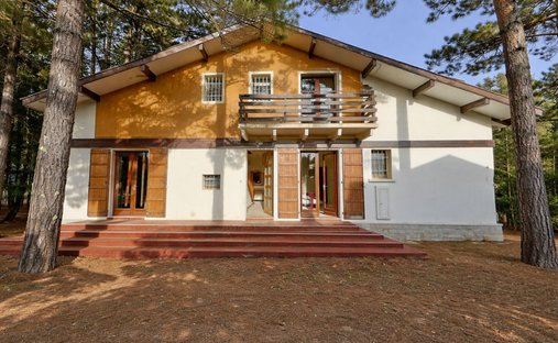 House in Seignosse, Nouvelle-Aquitaine, France 1