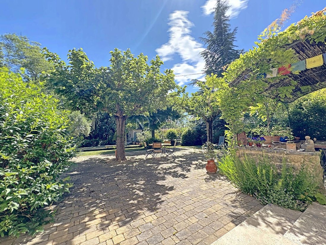 House in Cadenet, Provence-Alpes-Côte d'Azur, France 3 - 17649883