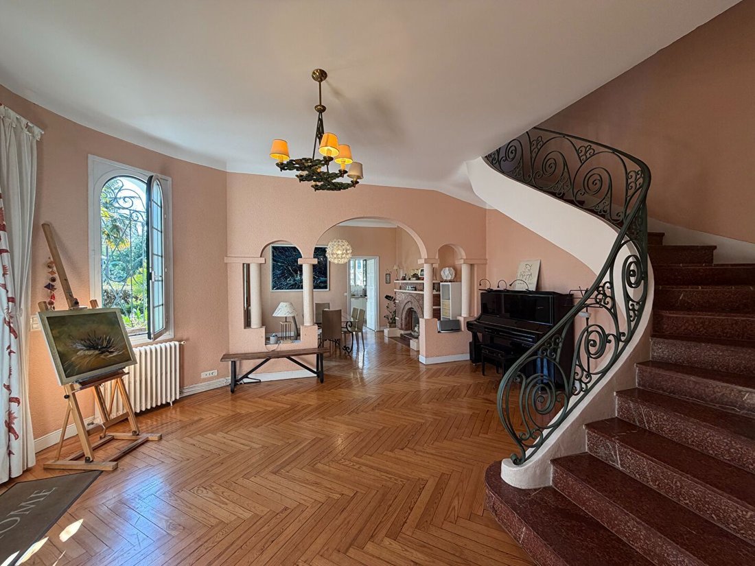 House in Pau, Nouvelle-Aquitaine, France 3 - 17505528