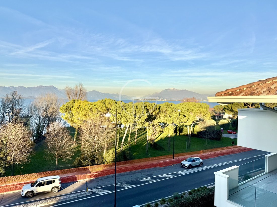 Apartment in Rivoltella, Desenzano del Garda, Lombardy 3 - 17931439