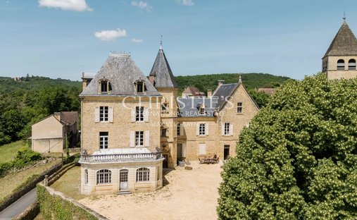 Castillo en Sarlat-la-Canéda, Nueva Aquitania, Francia 1