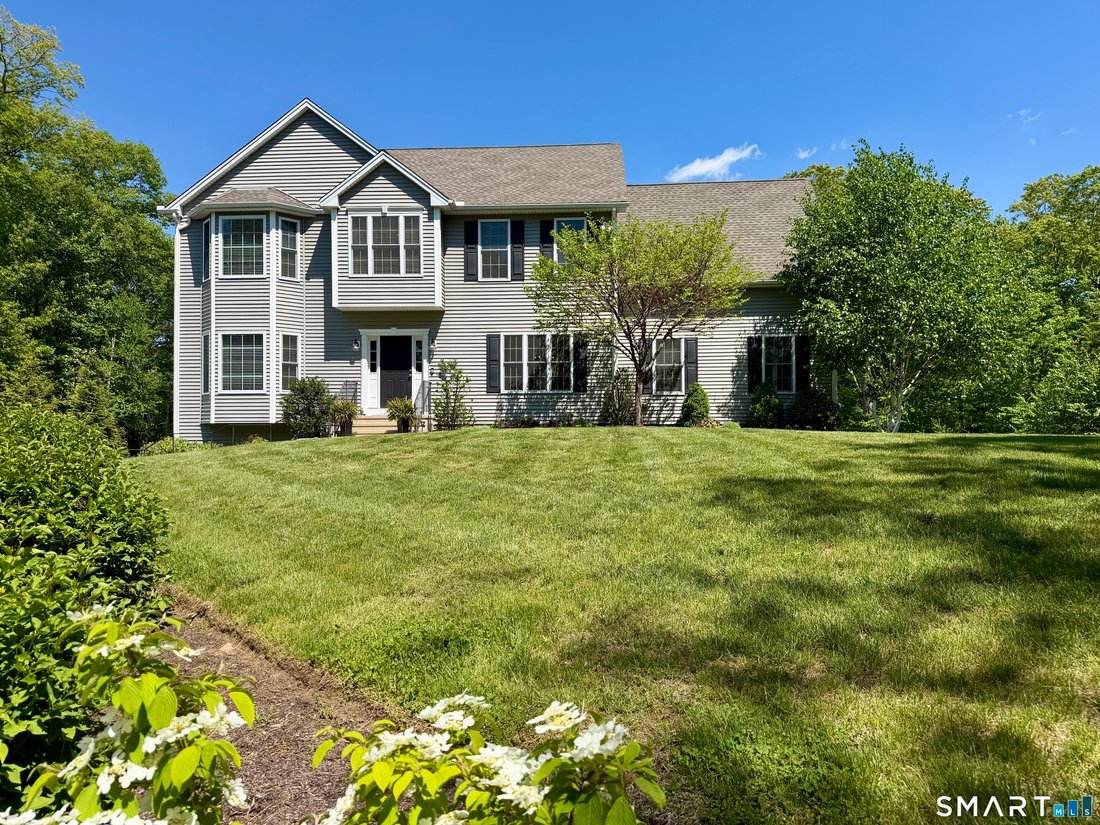 House in Newtown, Connecticut, United States 1 - 17678258