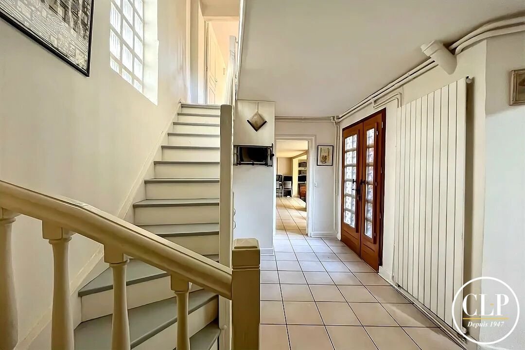 House in Arrondissement of Bobigny, Ile-de-France, France 3 - 16970564