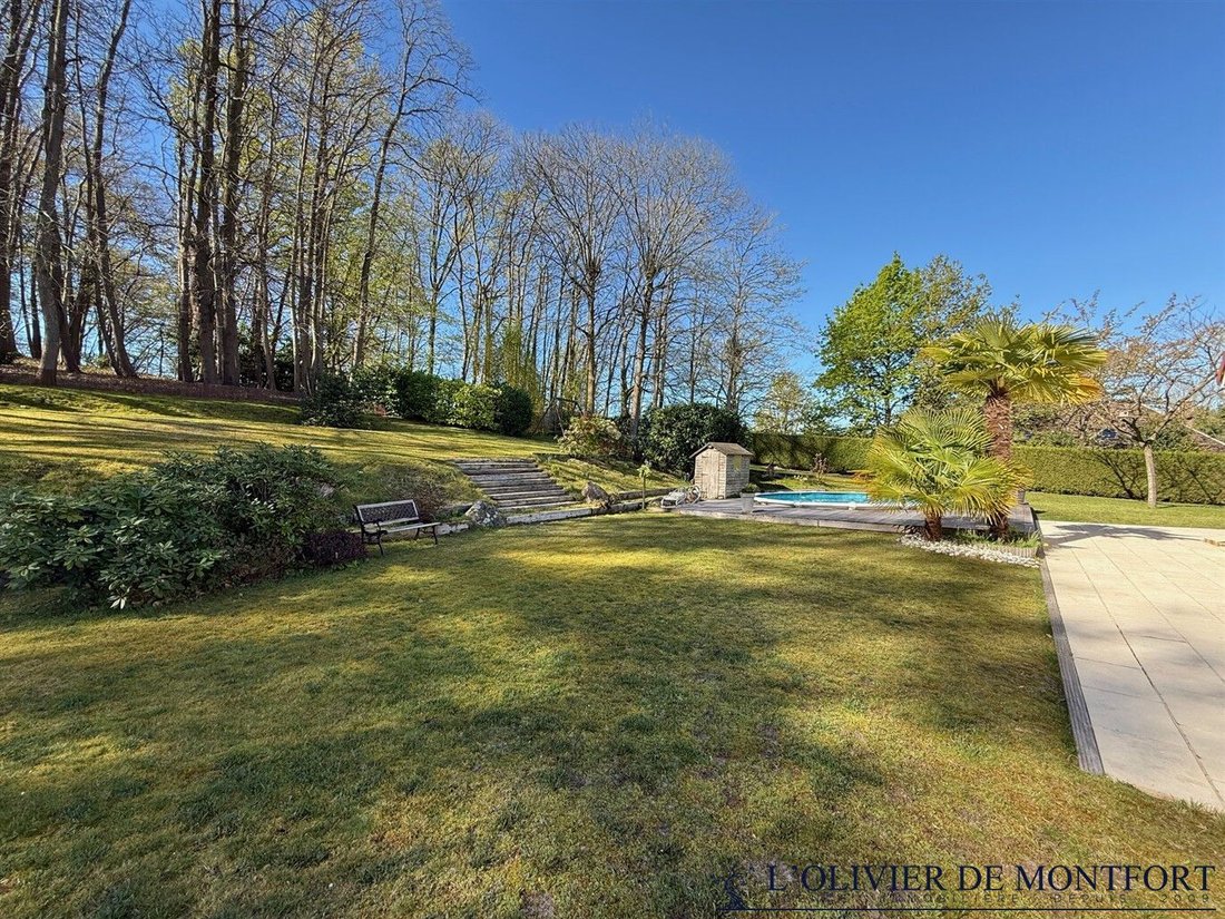 House in Montfort-l'Amaury, Ile-de-France, France 3 - 17707518