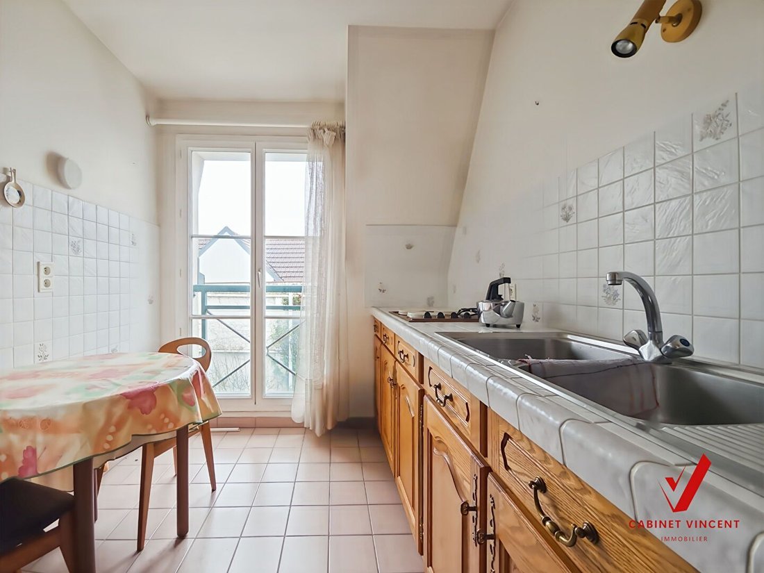 Apartment in Bois-Colombes, Ile-de-France, France 3 - 17418471