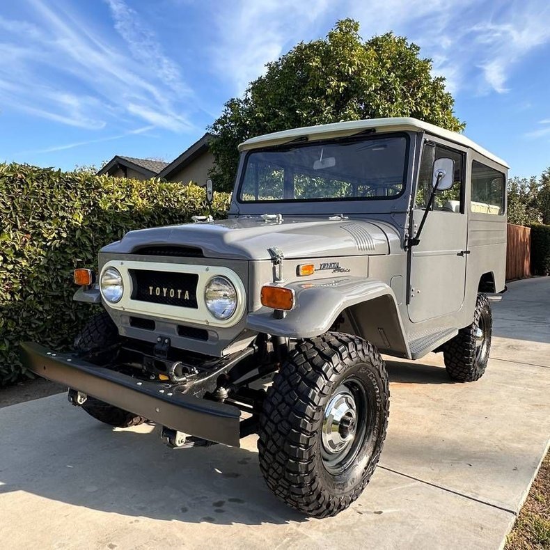 Suv in Glendale, United States 2 - 17817469