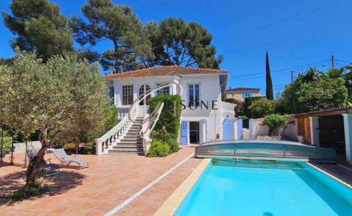 Villa in Nord, Sanary-sur-Mer, France 1