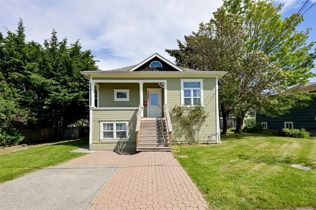 House in Victoria, British Columbia, Canada 1 - 17934769