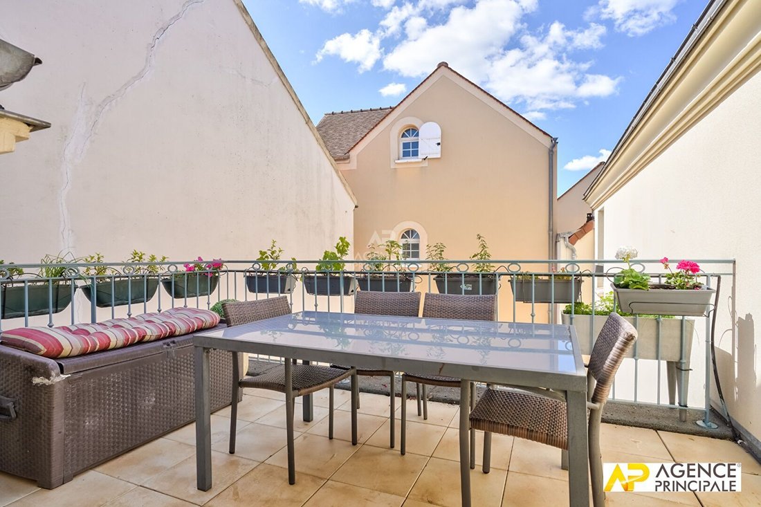 Apartment in Napoleon, Maisons-Laffitte, France 2 - 17829111