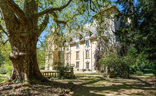 Castle in Poitiers, Nouvelle-Aquitaine, France 1