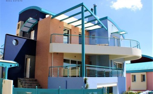 House in Penteli, Attica, Greece 1