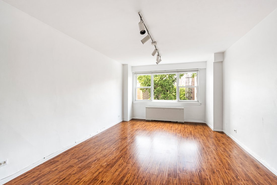 Co Op in New York, New York, United States 5 - 16747969