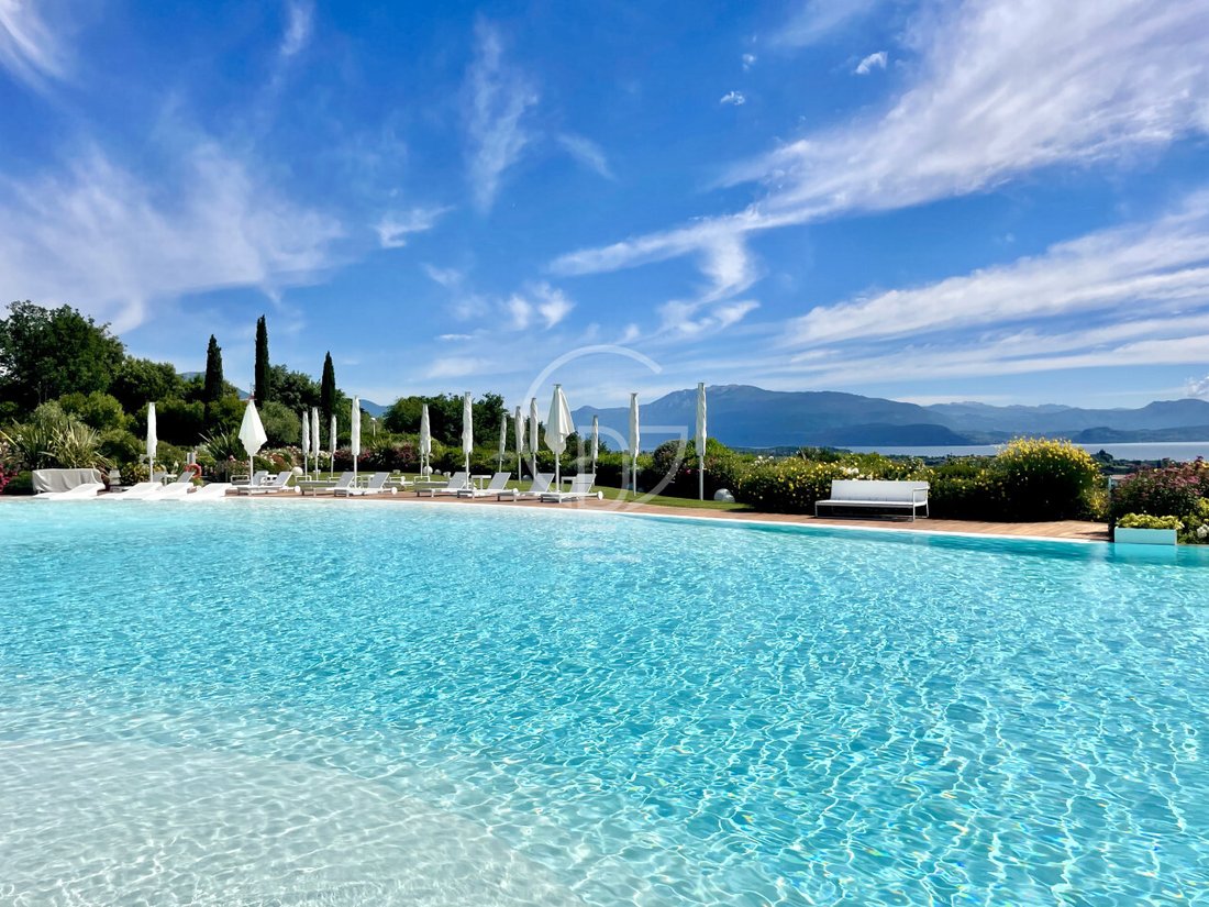 Apartment in Hill Zone, Padenghe sul Garda, Lombardy 3 - 17931523