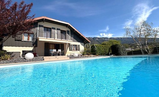 House in Viuz-la-Chiesaz, Auvergne-Rhône-Alpes, France 1