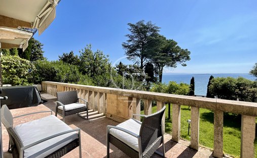 Apartment in Hill Zone, Padenghe sul Garda, Lombardy 1