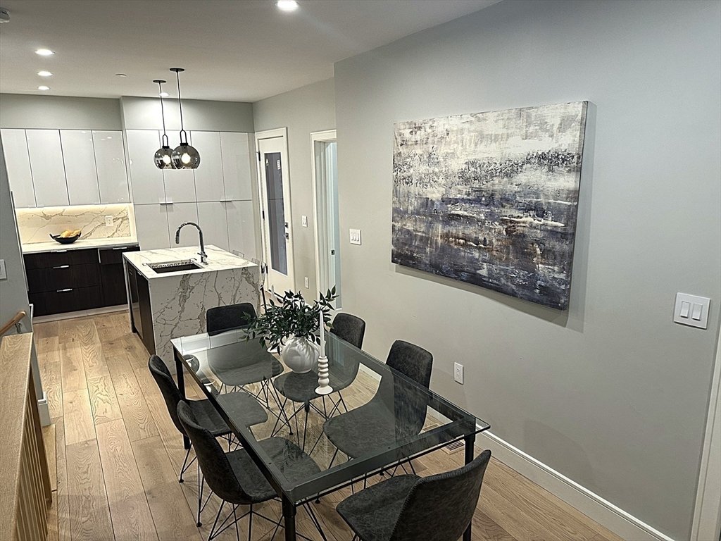 Condo in Boston, Massachusetts, United States 4 - 16128376