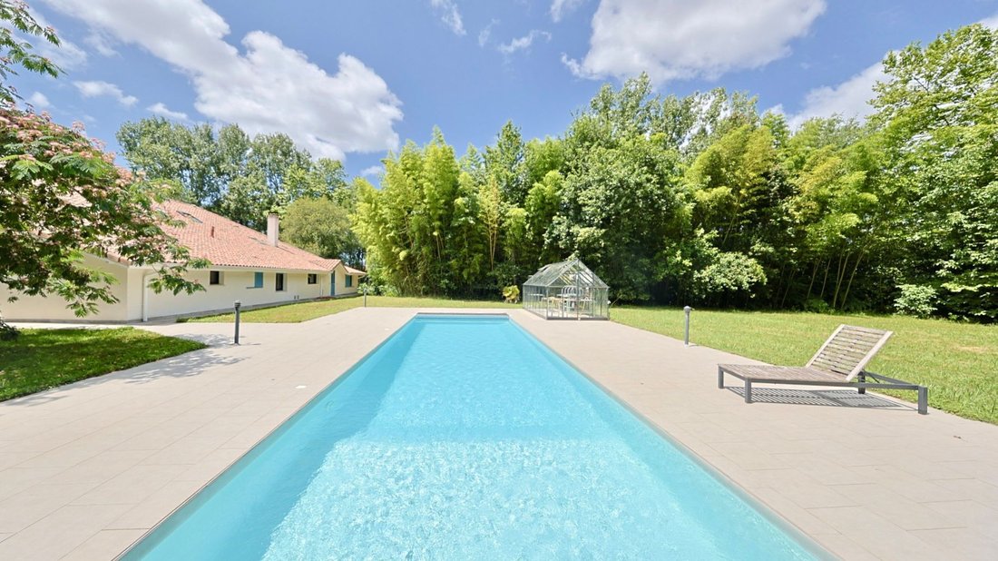 Villa in Saint-Martin-de-Hinx, Nouvelle-Aquitaine, France 4 - 15960839