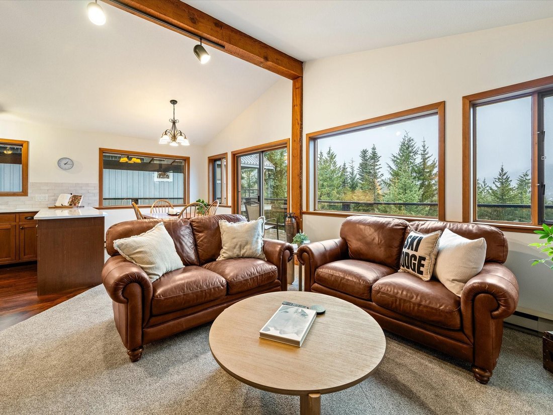 House in Whistler, British Columbia, Canada 2 - 17941727