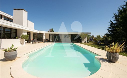 Villa in Latresne, Nouvelle-Aquitaine, France 1