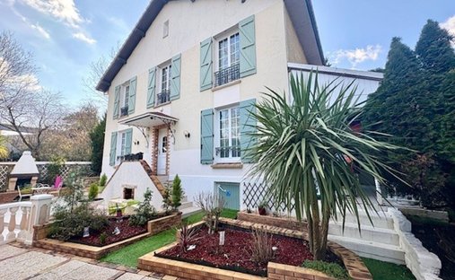 House in Marly-le-Roi, Ile-de-France, France 1