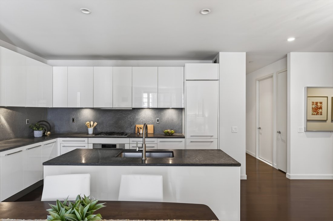 Condo in New York, New York, United States 3 - 17943813