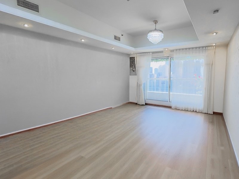 Apartment in JLT / Jumeirah Lakes Towers, Dubai, United Arab Emirates 1 - 17928302