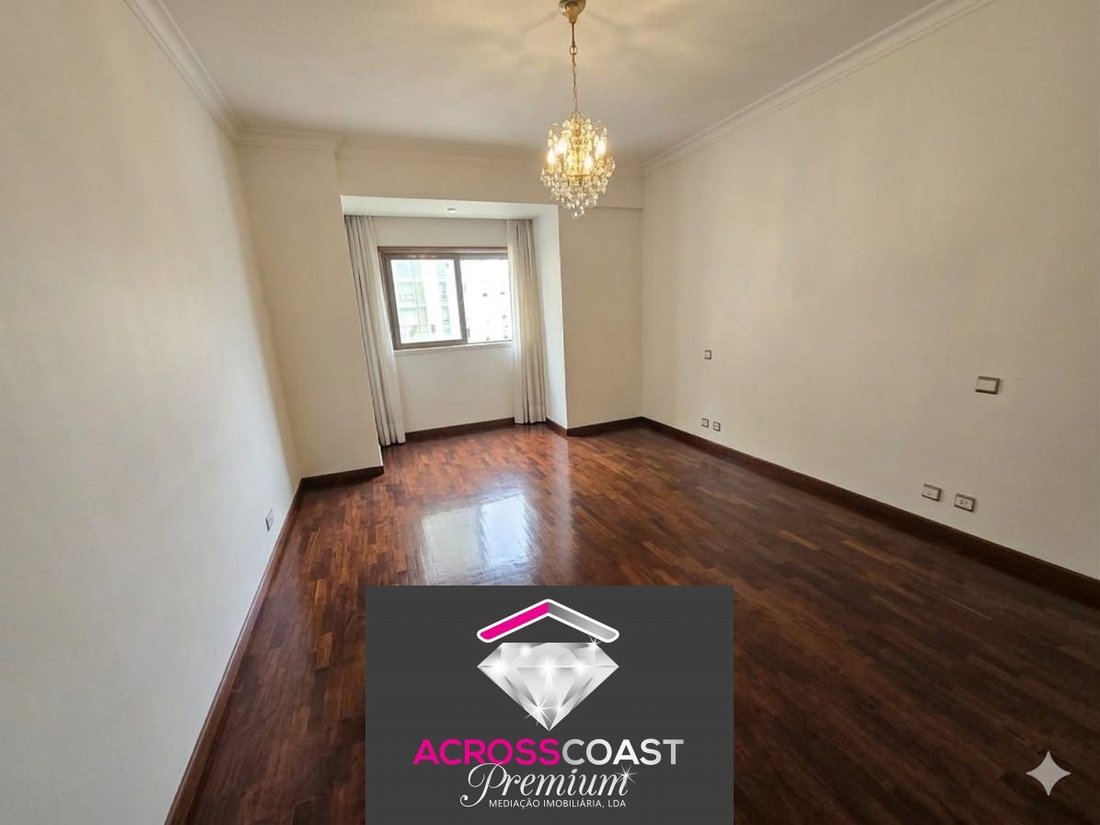 Apartment in Areeiro, Lisbon, Portugal 3 - 14832225