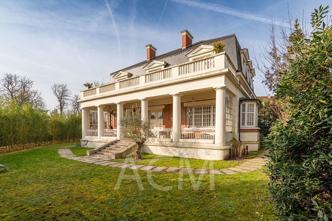 Villa in Napoleon, Maisons-Laffitte, France 1 - 16066265