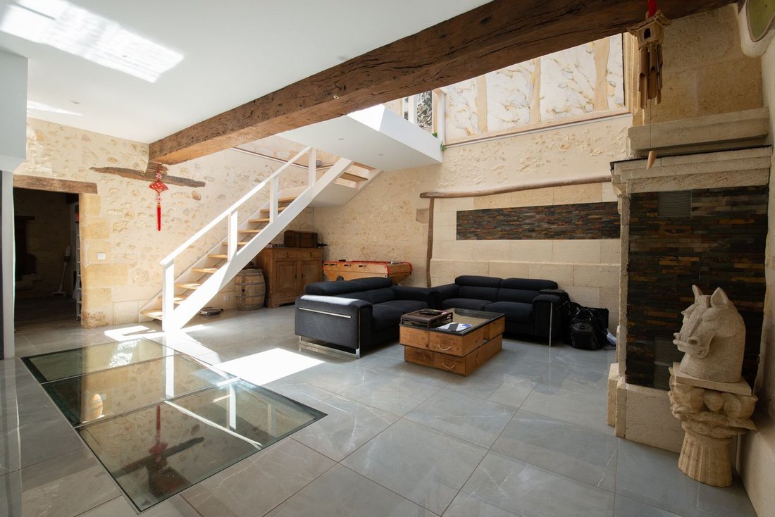 House in Saint-Caprais-de-Bordeaux, Nouvelle-Aquitaine, France 4 - 15959877
