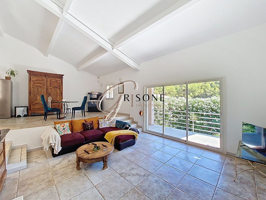 Villa in Nord, Sanary-sur-Mer, France 2 - 16466977