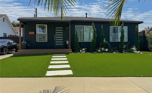 House in Signal Hill, California, United States 1