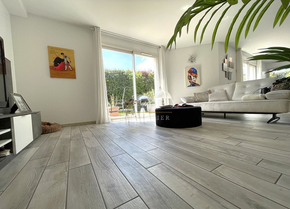 House in Divonne-les-Bains, Auvergne-Rhône-Alpes, France 3 - 17917858