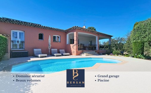 Villa in Exterieurs, Frejus, France 1