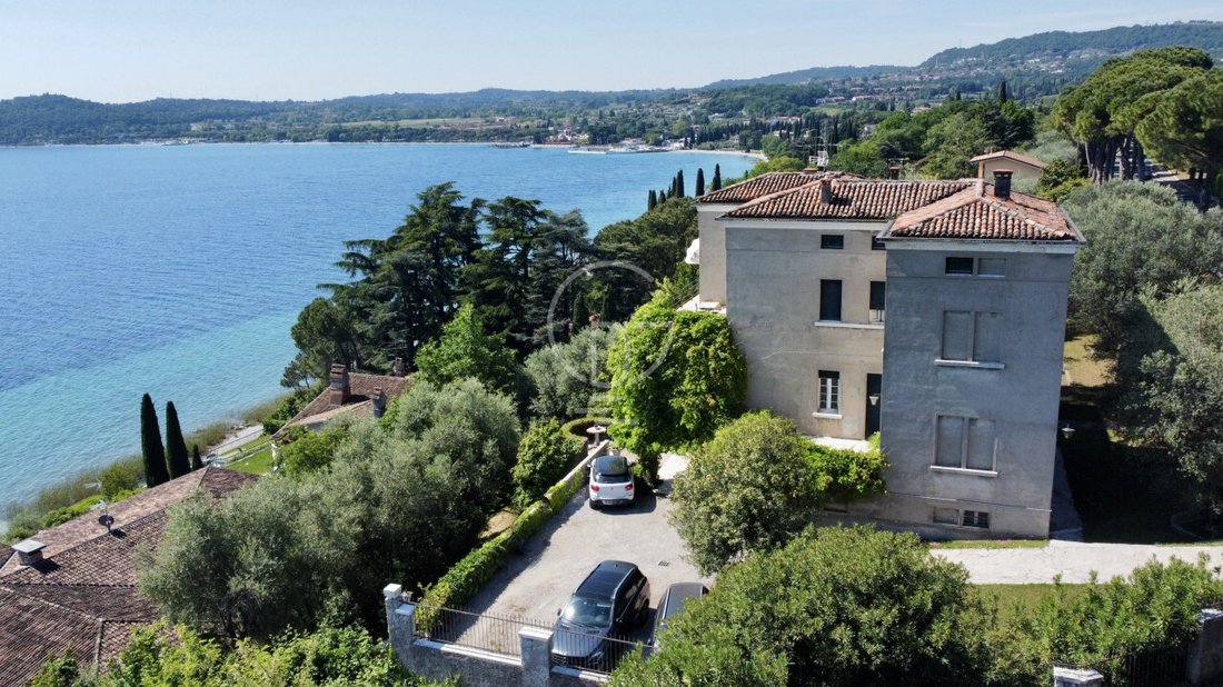 Villa in Padenghe sul Garda, Lombardy, Italy 4 - 17931168