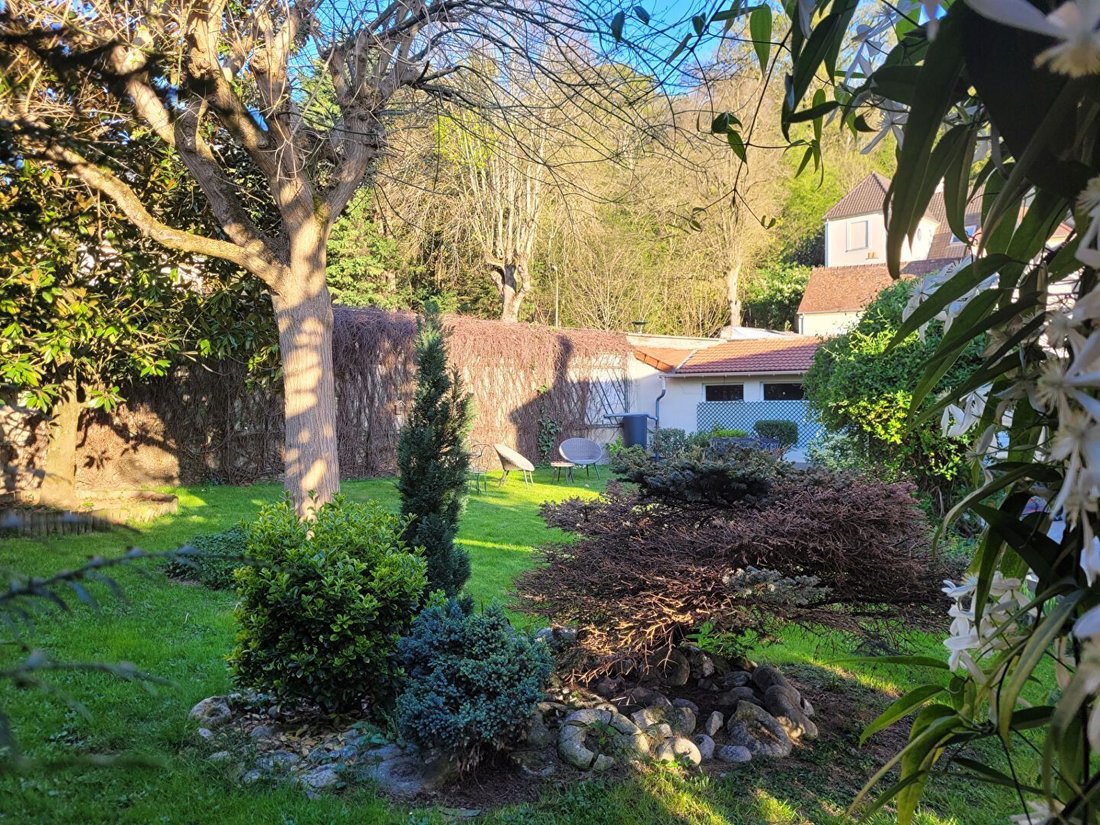 House in Anatole France, Le Plessis-Robinson, France 2 - 16066117